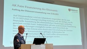 Dr. Helmut Loggen berichtet aus dem Arbeitskreis Finanzen.